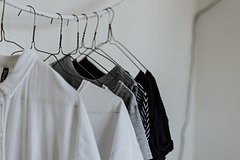 Подробнее о статье Раскрыт дешевый способ избавиться от складок на одежде после стирки